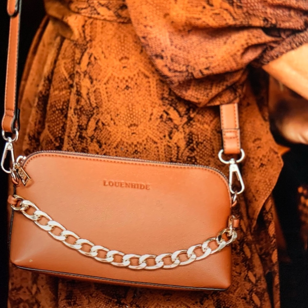 Lindy Crossbody Bag by Louenhide